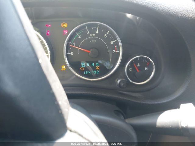 1C4BJWEG4EL212937 Jeep Wrangler Unlimited Sahara