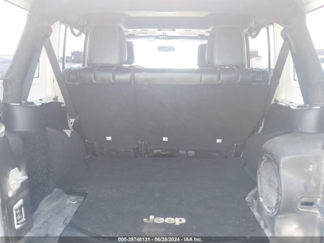 1C4BJWEG4EL212937 Jeep Wrangler Unlimited Sahara