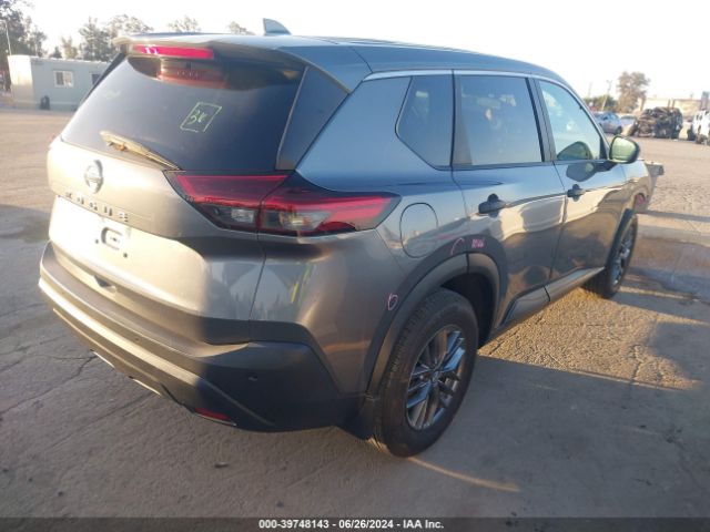 5N1AT3AA9MC680646 Nissan Rogue S Fwd