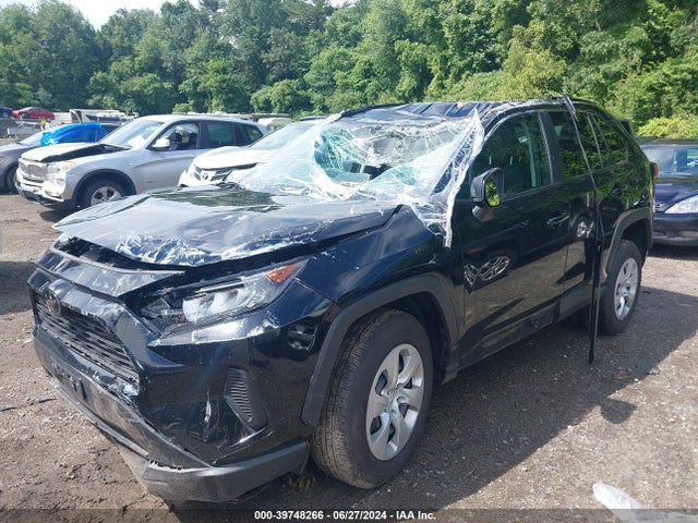Toyota RAV4 LE 2021 2T3F1RFVXMC200403 Image 2