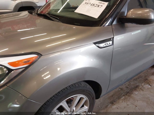 KIA SOUL + 2019 KNDJP3A55K7656734 Image 20
