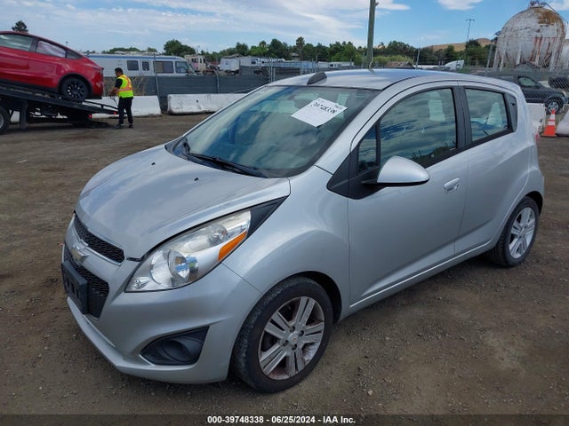 Chevrolet Spark 1lt Cvt 2015 KL8CD6S93FC718500 Image 2