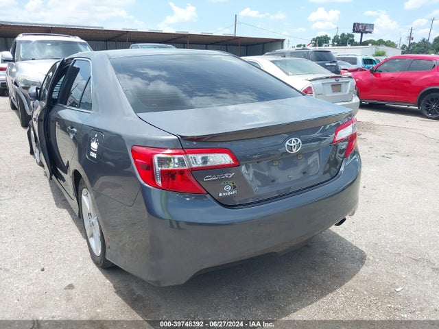 4T1BF1FK8EU411650 Toyota CAMRY SE