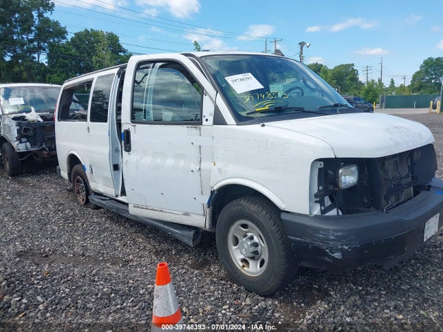 2016 1GAWGEFG7G1339472 main image