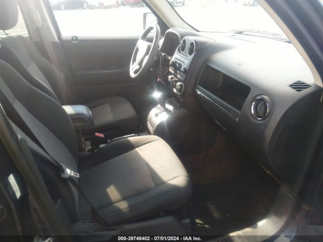 1C4NJRBB6ED600883 Jeep Patriot Sport