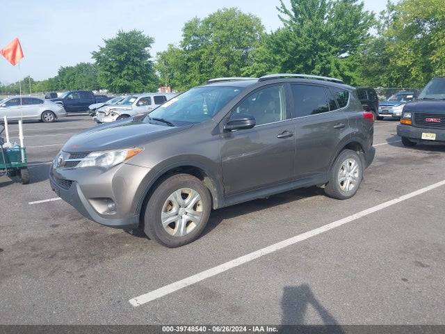 Toyota RAV4 LE 2014 JTMBFREV8ED083659 Image 2
