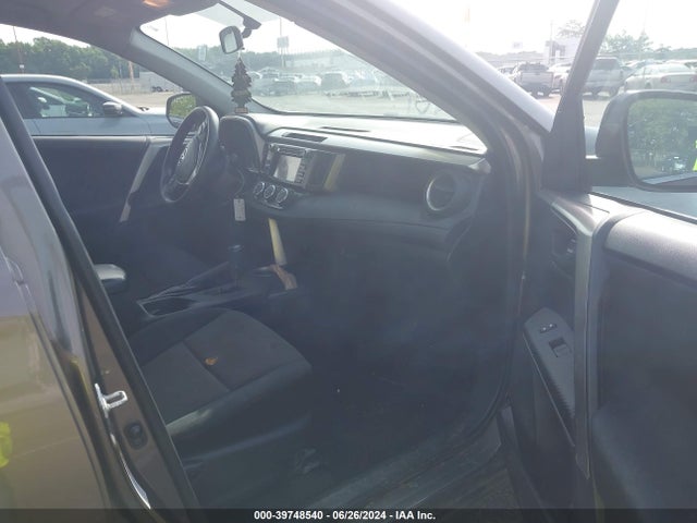 Toyota RAV4 LE 2014 JTMBFREV8ED083659 Image 5