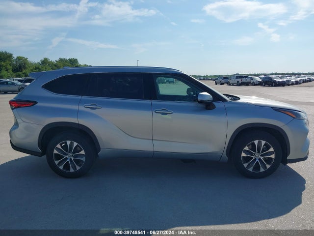 Toyota Highlander Xle 2021 5TDGZRAH8MS072709 Image 13