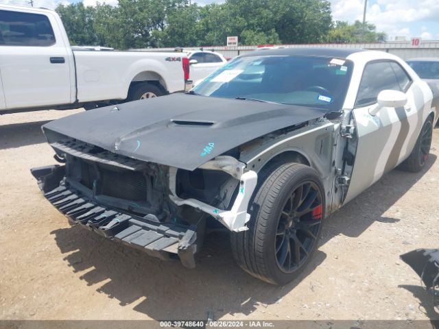 2C3CDZAT6FH713220 Dodge Challenger R/t