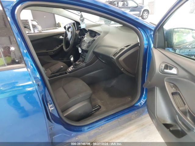 1FADP3F28JL266010 Ford FOCUS SE