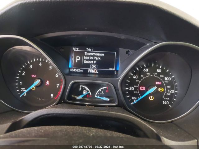 1FADP3F28JL266010 Ford FOCUS SE