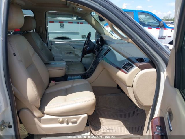 1GYS3HEF2ER171762 Cadillac Escalade Esv Luxury
