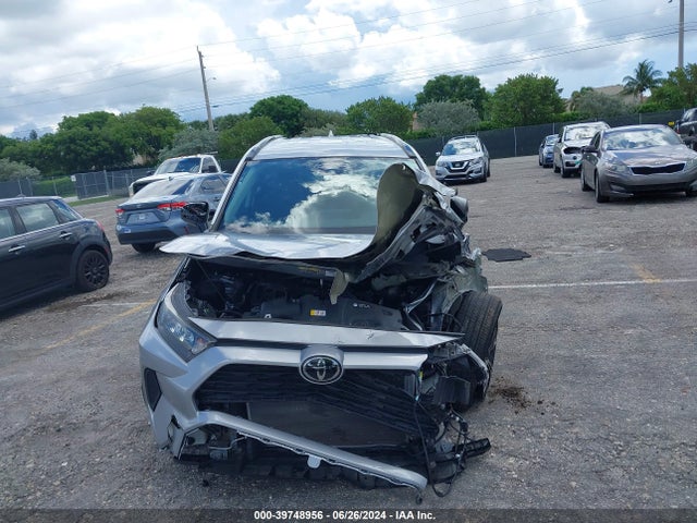 Toyota RAV4 LE 2021 2T3H1RFV5MC118796 Image 12