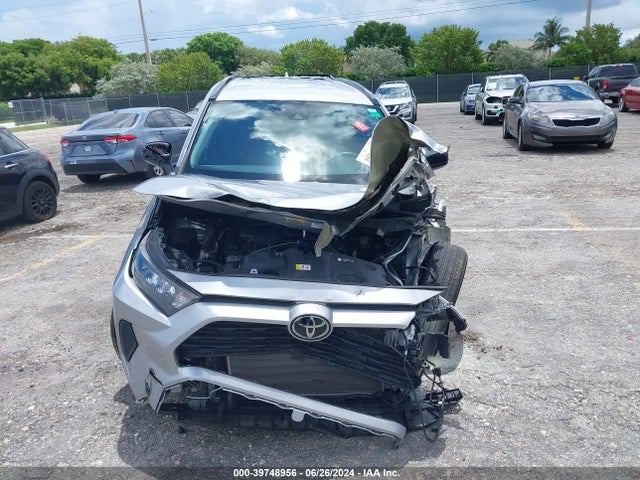 Toyota RAV4 LE 2021 2T3H1RFV5MC118796 Image 6