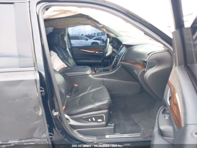 1GYS3CKJ8GR189682 Cadillac Escalade Premium Collection