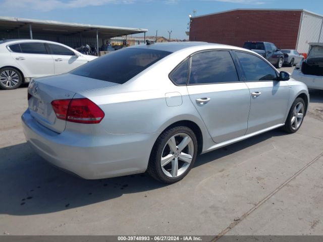 1VWAT7A33FC008515 Volkswagen Passat 1.8t Wolfsburg Edition