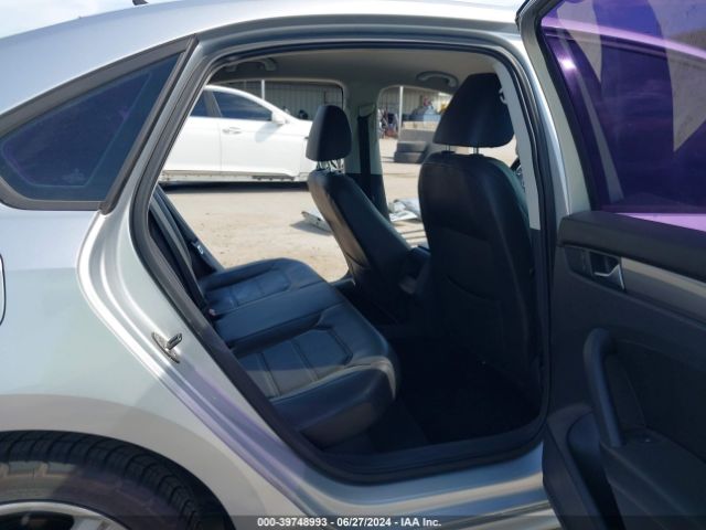 1VWAT7A33FC008515 Volkswagen Passat 1.8t Wolfsburg Edition