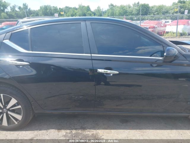 1N4BL4DW8NN388682 Nissan Altima Sv Intelligent Awd