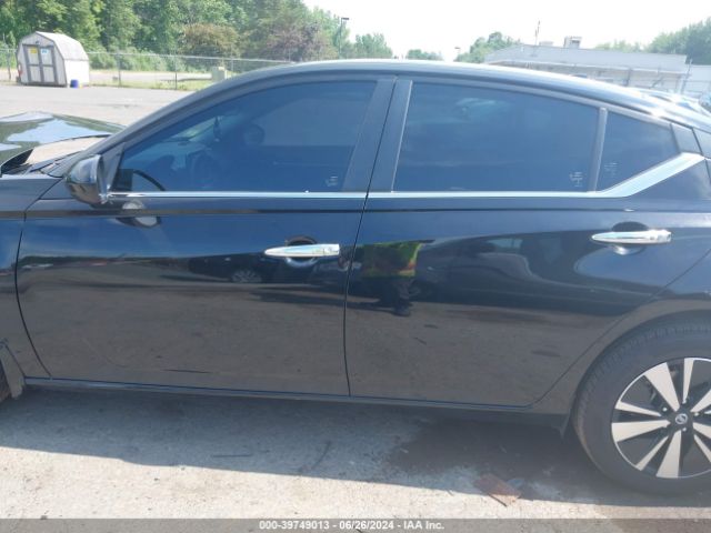 1N4BL4DW8NN388682 Nissan Altima Sv Intelligent Awd