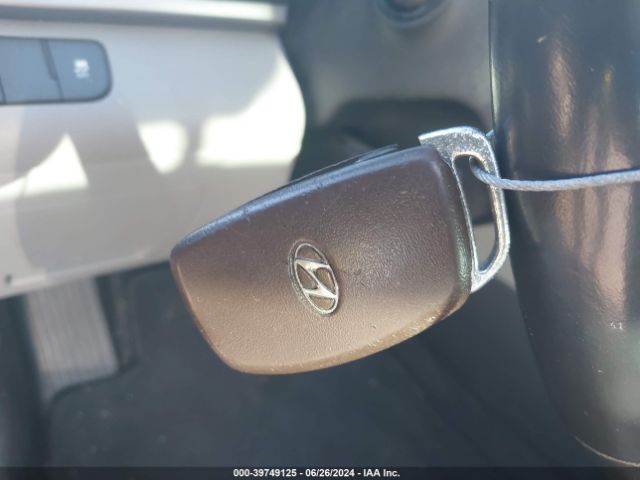 5NPD84LF8HH004135 Hyundai Elantra Limited