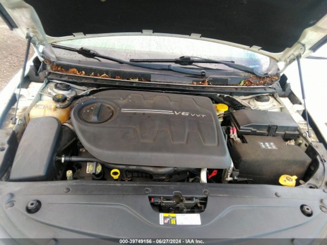 1C3CCCCG1FN618832 Chrysler 200 C