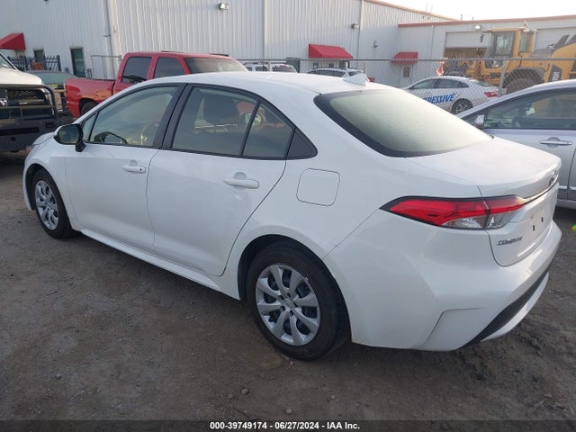 Toyota COROLLA LE 2022 JTDEPMAE8N3017878 Image 3