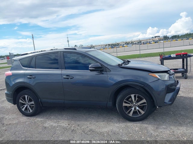 Toyota Rav4 Xle 2017 JTMWFREV6HD097145 Image 13