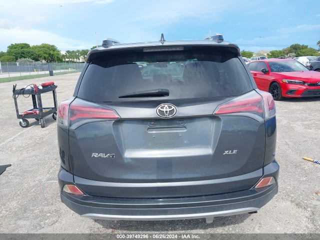 Toyota Rav4 Xle 2017 JTMWFREV6HD097145 Image 16