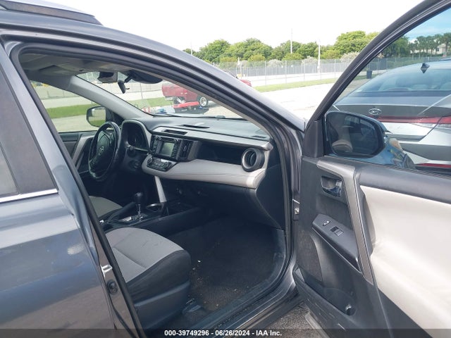 Toyota Rav4 Xle 2017 JTMWFREV6HD097145 Image 5