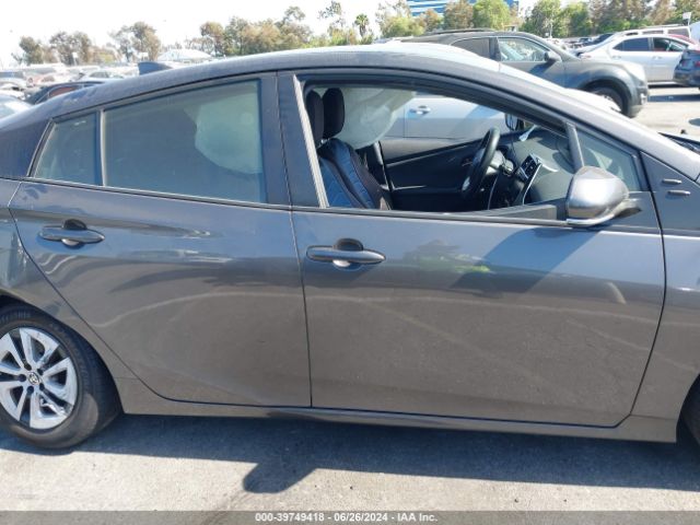 JTDKBRFUXH3579946 Toyota Prius Two