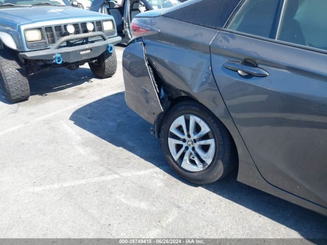 JTDKBRFUXH3579946 Toyota Prius Two