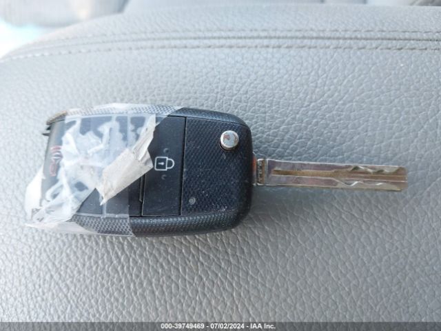 5XYKT3A64EG522698 KIA SORENTO LX