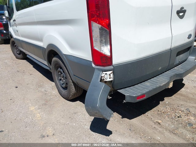 1FMZK1YM1FKB17349 Ford Transit-150 Xlt