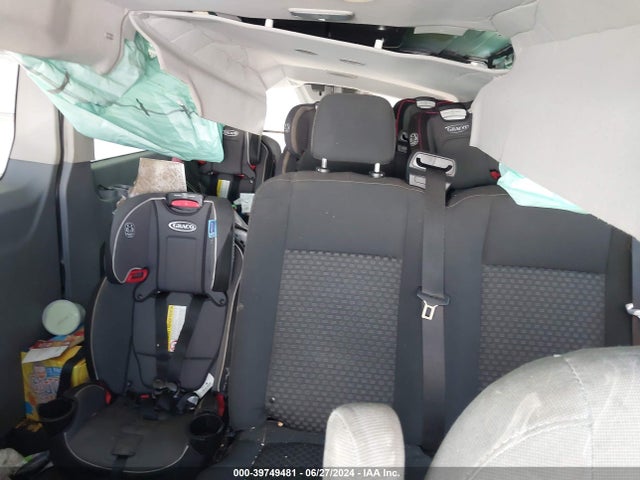 1FMZK1YM1FKB17349 Ford Transit-150 Xlt