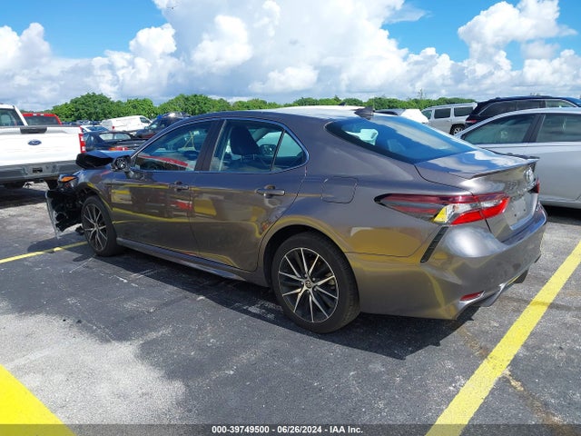 Toyota CAMRY SE 2022 4T1G11AK8NU677956 Image 3