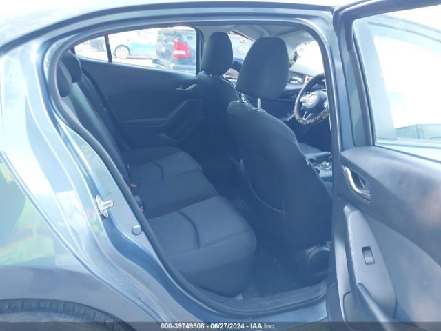 3MZBM1U71FM233639 Mazda Mazda3 I Sport