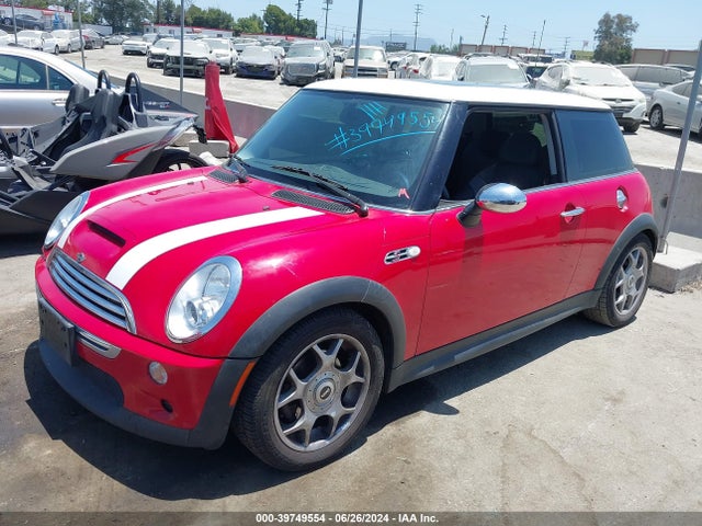 2006 MINI COOPER S WMWRE33556TJ33780 Photo 1