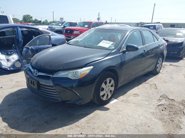 Toyota CAMRY LE 2016 4T4BF1FK1GR560779 Image 2