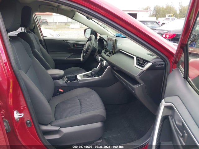 Toyota RAV4 LE 2019 JTMG1RFV6KJ015831 Image 5