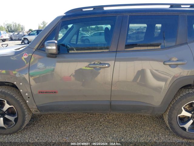 ZACNJBC18KPK43276 Jeep Renegade Trailhawk 4x4