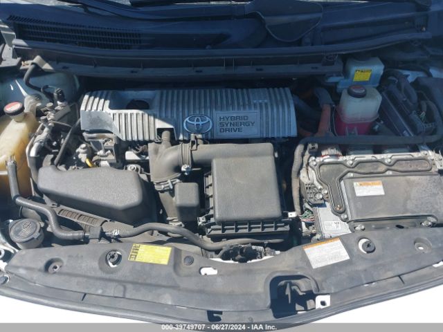 JTDKN3DU8F0440064 Toyota Prius Two