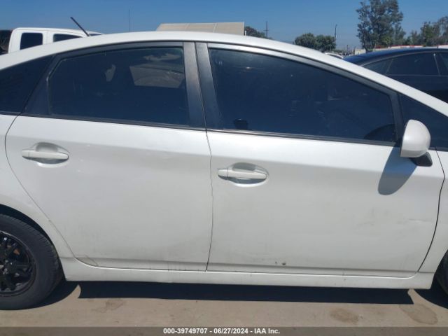 JTDKN3DU8F0440064 Toyota Prius Two