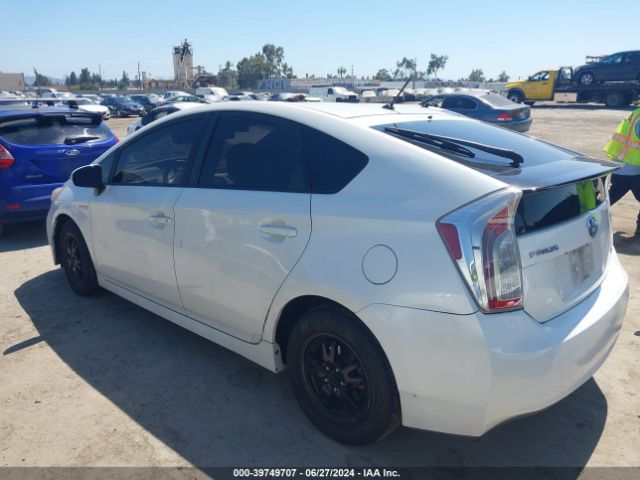 JTDKN3DU8F0440064 Toyota Prius Two