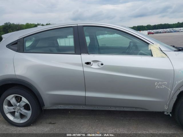 3CZRU6H31JG727765 Honda HR-V LX