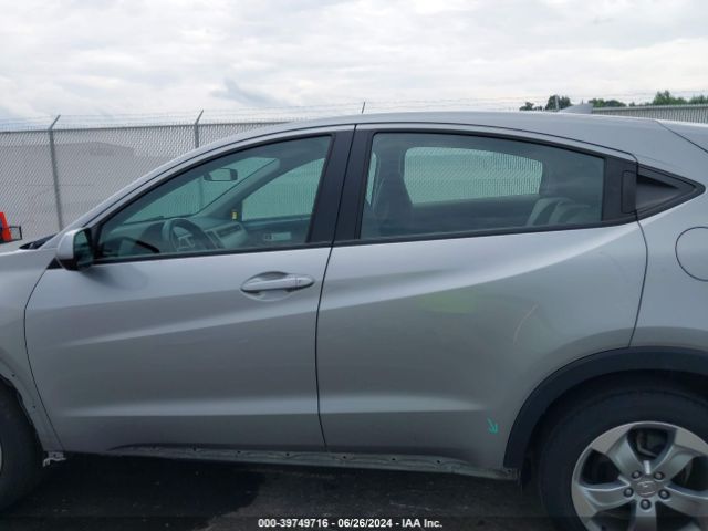 3CZRU6H31JG727765 Honda HR-V LX