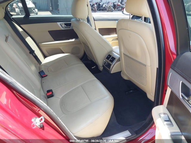 2012 JAGUAR XF SAJWA0FB5CLS41296 Photo 7