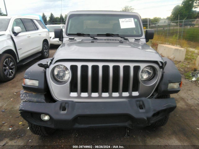 1C4GJXAG4JW160140 Jeep Wrangler Sport S 4x4