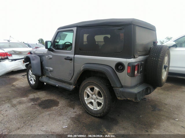 1C4GJXAG4JW160140 Jeep Wrangler Sport S 4x4