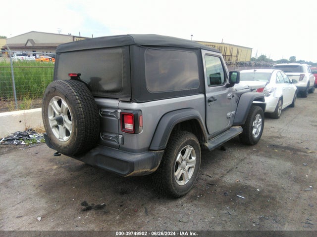 1C4GJXAG4JW160140 Jeep Wrangler Sport S 4x4