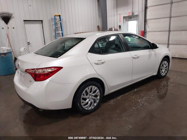 Toyota COROLLA LE 2017 5YFBURHE1HP651298 Image 4